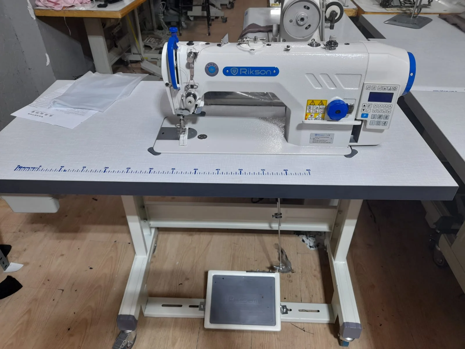 KAMPANYA-Sıfır Rikson kafadan motorlu tam otomatik düz makine 475 DOLAR! - Görsel 3