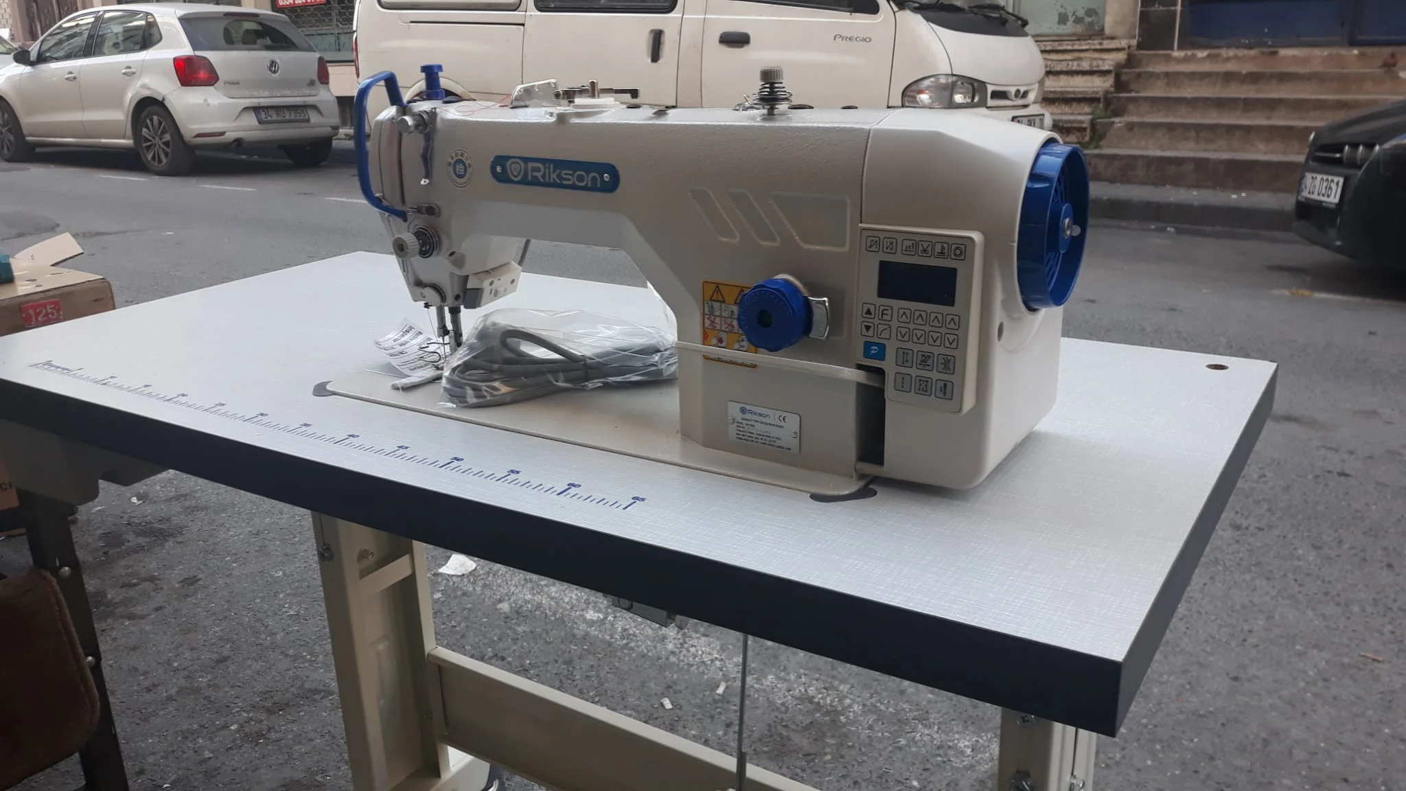 KAMPANYA-Sıfır Rikson kafadan motorlu tam otomatik düz makine 475 DOLAR! - Görsel 4