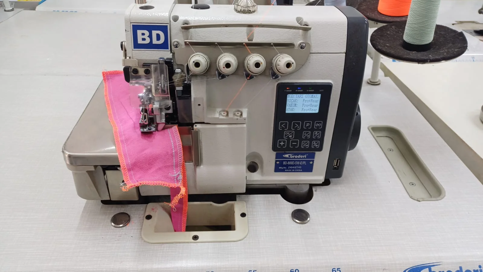 Broderi tam otomatik ip kesmeli 5 ip overlok - Görsel 2